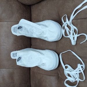 White High top Vans 9 1/2
